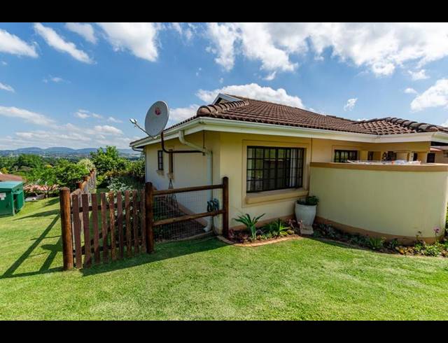 2 BEDROOM TOWNHOUSE FOR SALE IN EAGLE RIDGE ESTATE